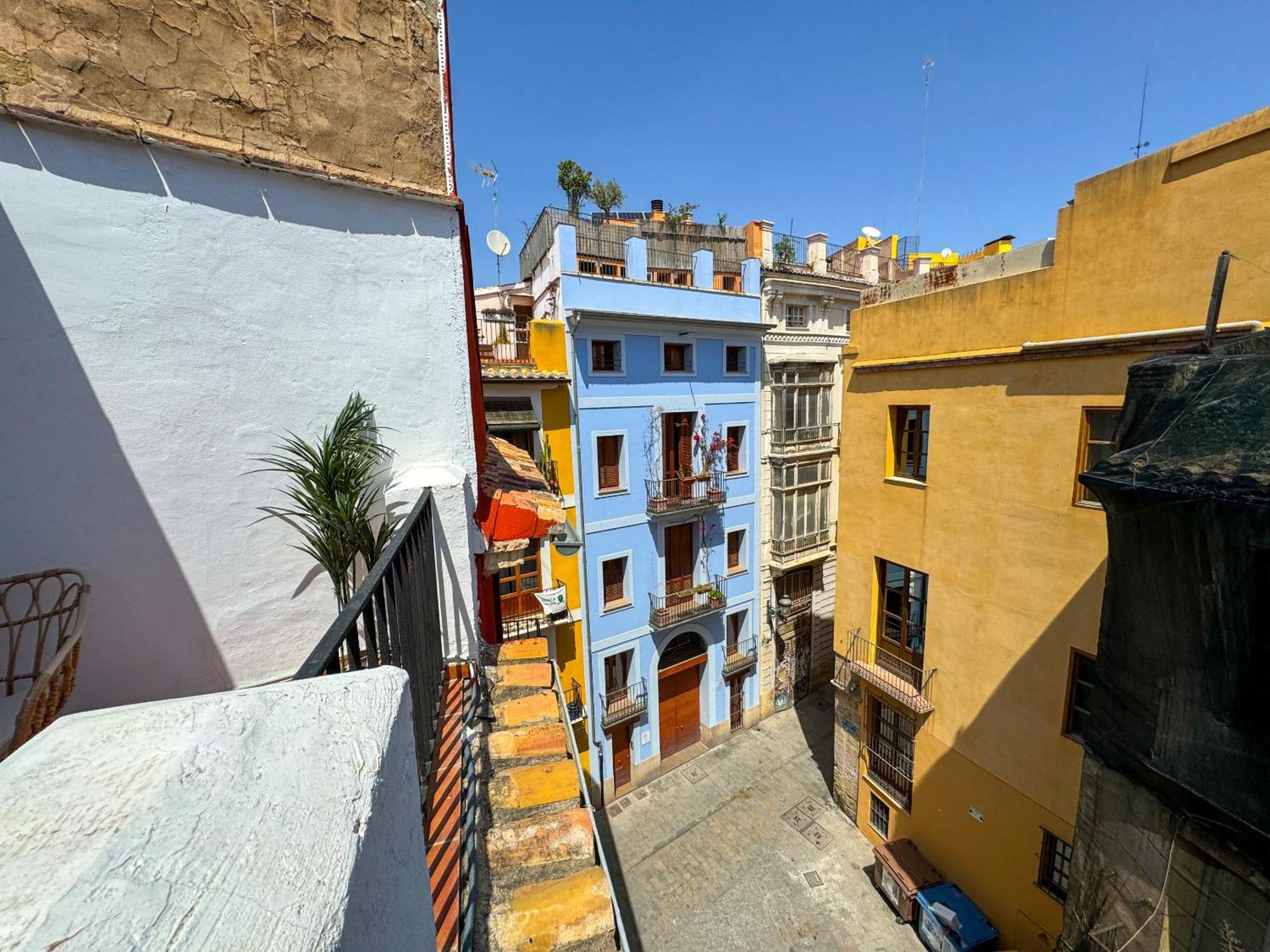 Piso Con Terraza En El Centro Historico * Valencia